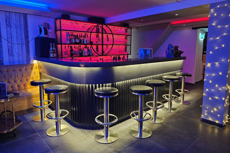 Contact Bar Elvetia
